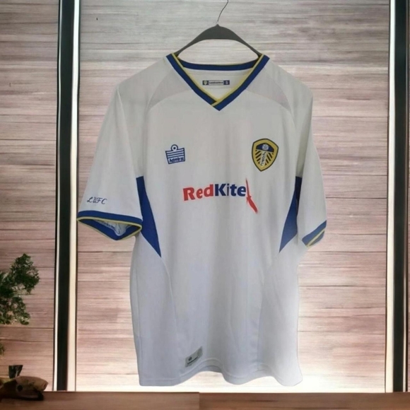 admiral Other - Leeds united home shirt 2007/08 admiral/Redkite sponsored. Size s see descriptio